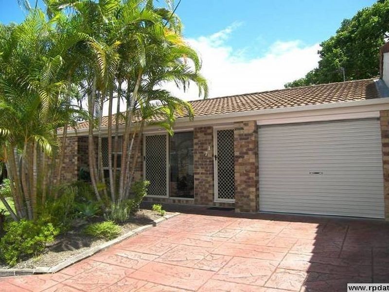 7/33 Golden Palms Court, Ashmore QLD 4214