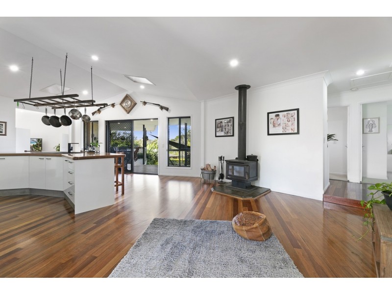 10 Oak Hill Crescent, Parkwood QLD 4214