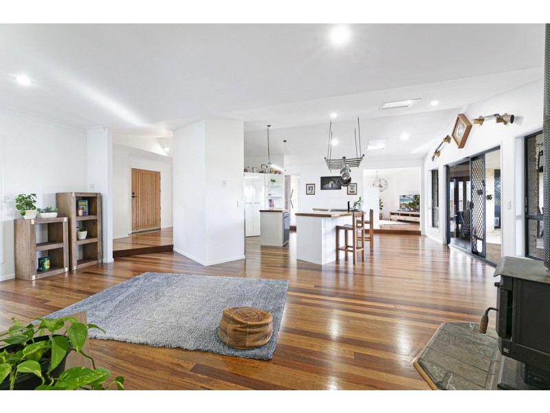 10 Oak Hill Crescent, Parkwood QLD 4214