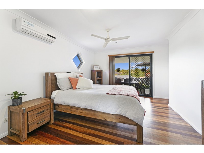 10 Oak Hill Crescent, Parkwood QLD 4214