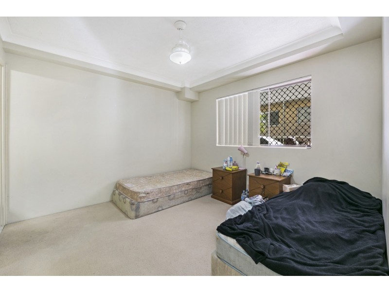 4/17 Lather Street, Southport QLD 4215