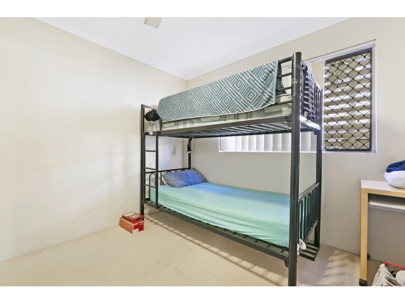 4/17 Lather Street, Southport QLD 4215