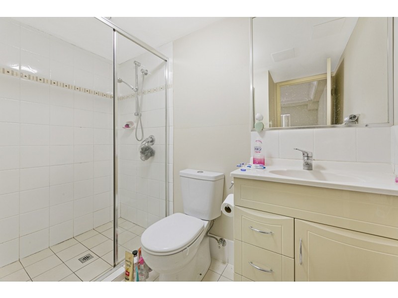 4/17 Lather Street, Southport QLD 4215