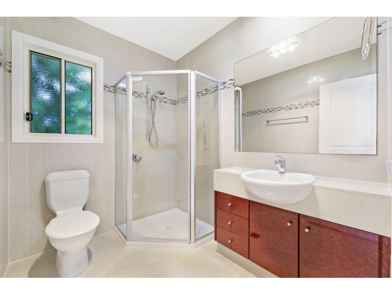 8/27 Gordon Street, Labrador QLD 4215