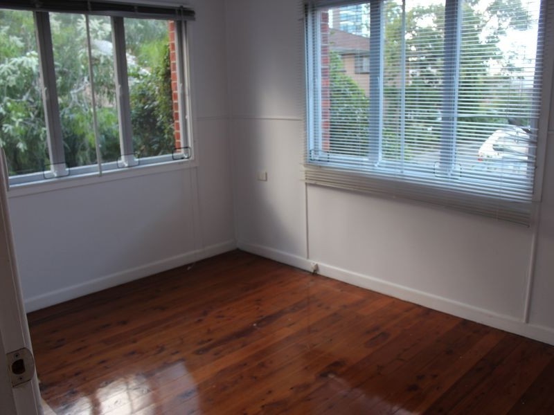 1/23 White Street, Southport QLD 4215