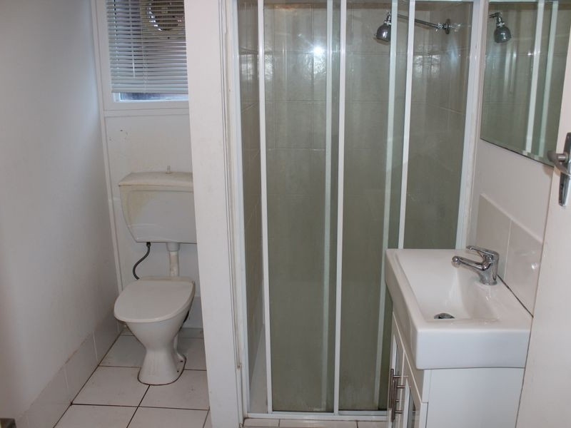 1/23 White Street, Southport QLD 4215