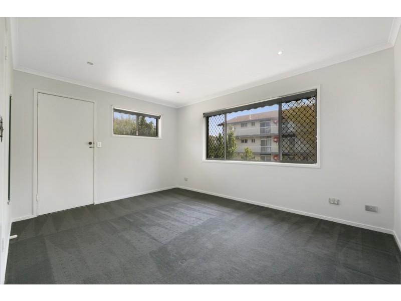 6/278 Marine Parade, Labrador QLD 4215