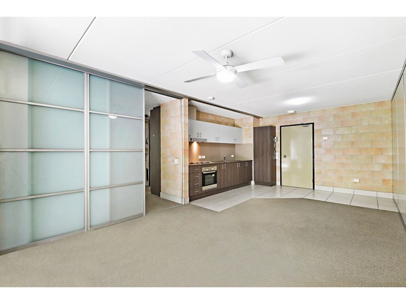 102a/96 High Street, Southport QLD 4215