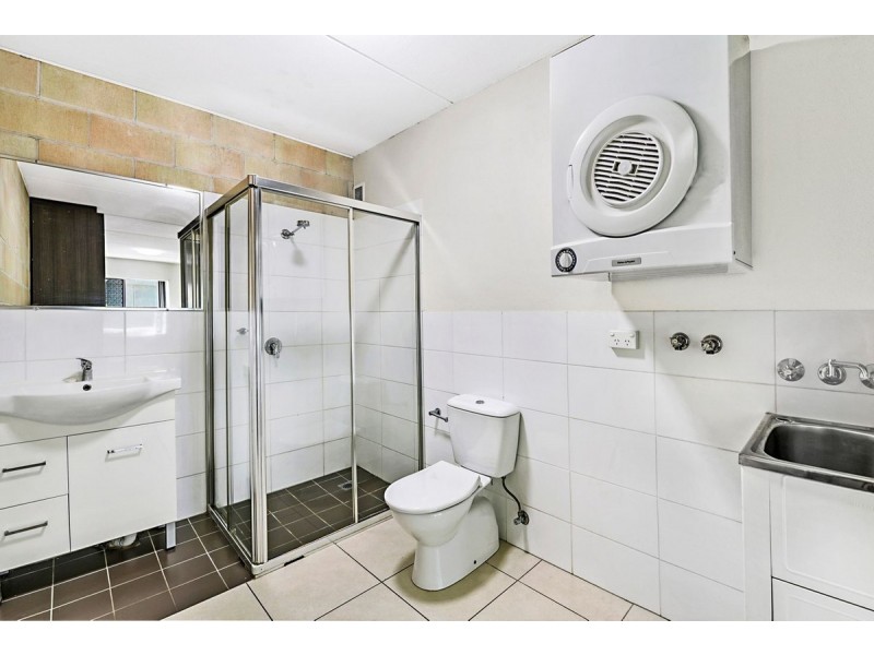 102a/96 High Street, Southport QLD 4215