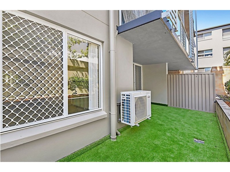 102a/96 High Street, Southport QLD 4215