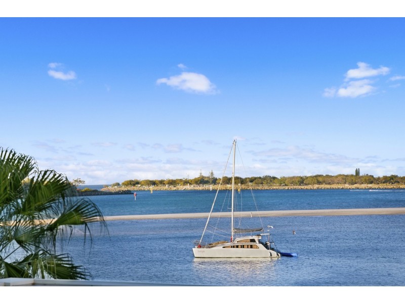 7/326-342 Marine Parade, Labrador QLD 4215