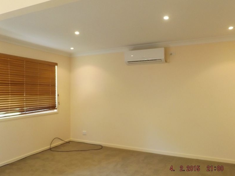 16 Kittani Crescent, Ashmore QLD 4214