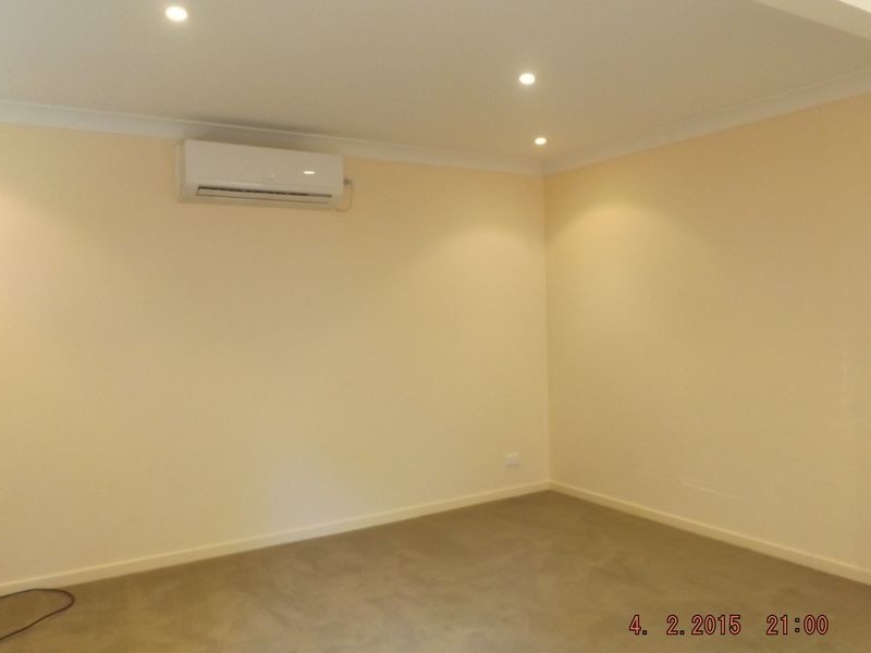 16 Kittani Crescent, Ashmore QLD 4214