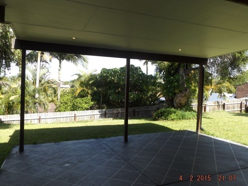 16 Kittani Crescent, Ashmore QLD 4214