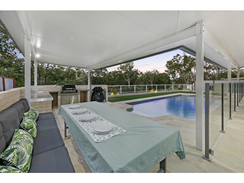 6 The Promontory, Helensvale QLD 4212