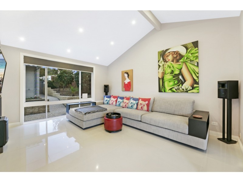 6 The Promontory, Helensvale QLD 4212