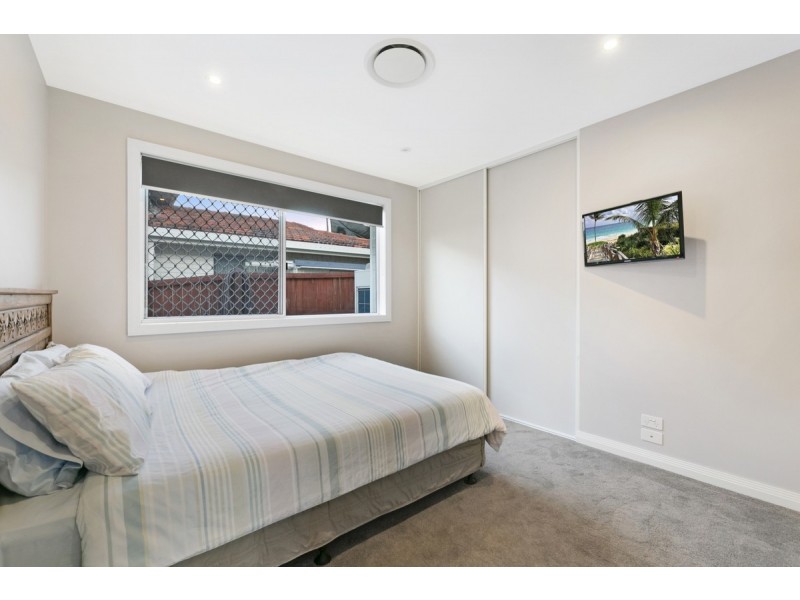 6 The Promontory, Helensvale QLD 4212