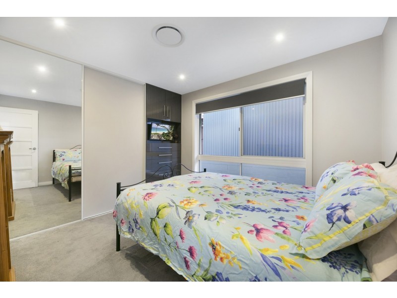 6 The Promontory, Helensvale QLD 4212