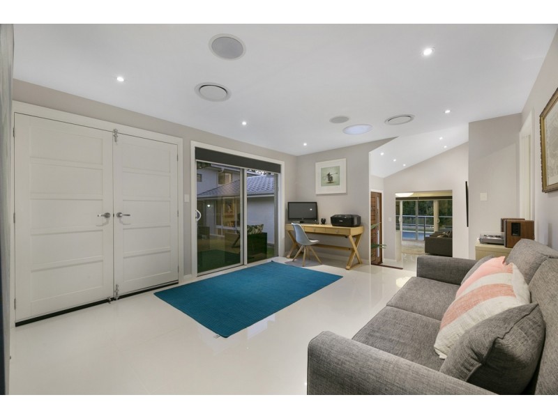 6 The Promontory, Helensvale QLD 4212