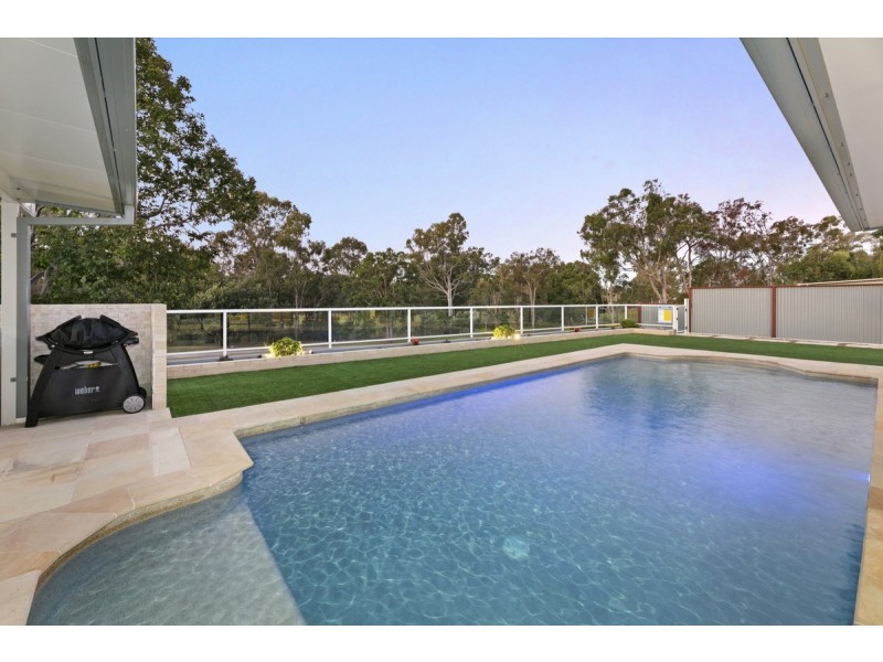 6 The Promontory, Helensvale QLD 4212