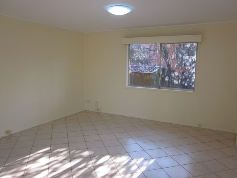 16 Nyora St, Southport QLD 4215