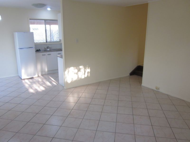 16 Nyora St, Southport QLD 4215