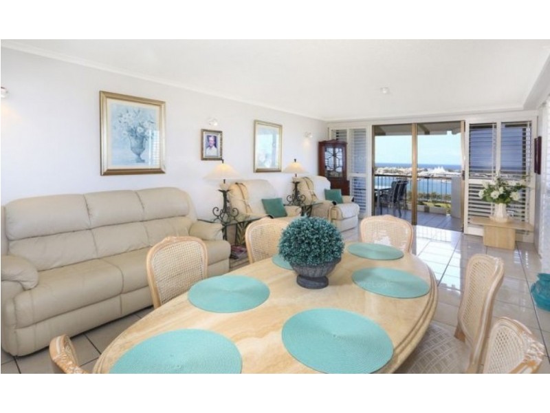 13e/10 Marine Parade, Southport QLD 4215