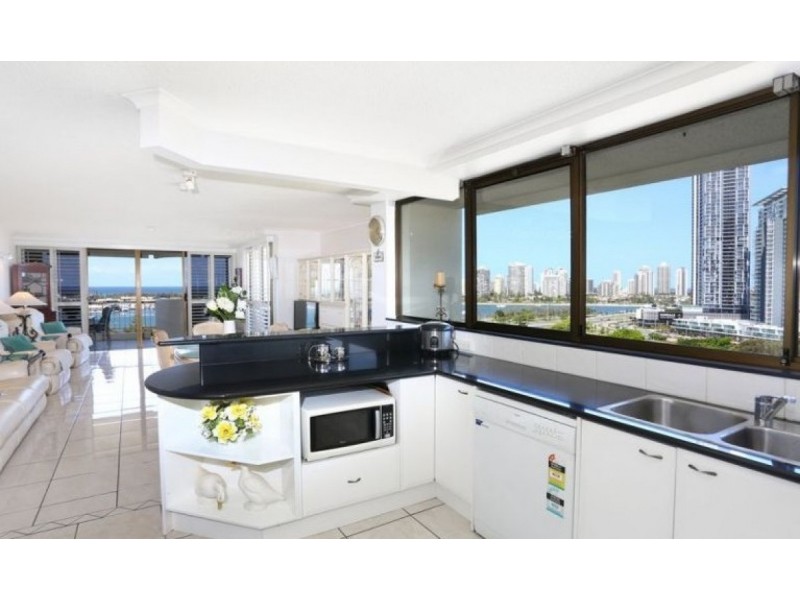 13e/10 Marine Parade, Southport QLD 4215