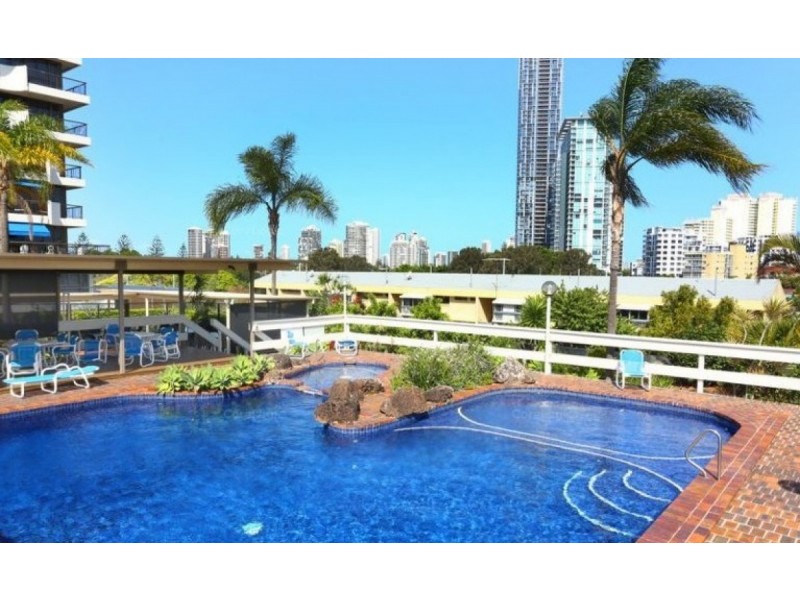 13e/10 Marine Parade, Southport QLD 4215