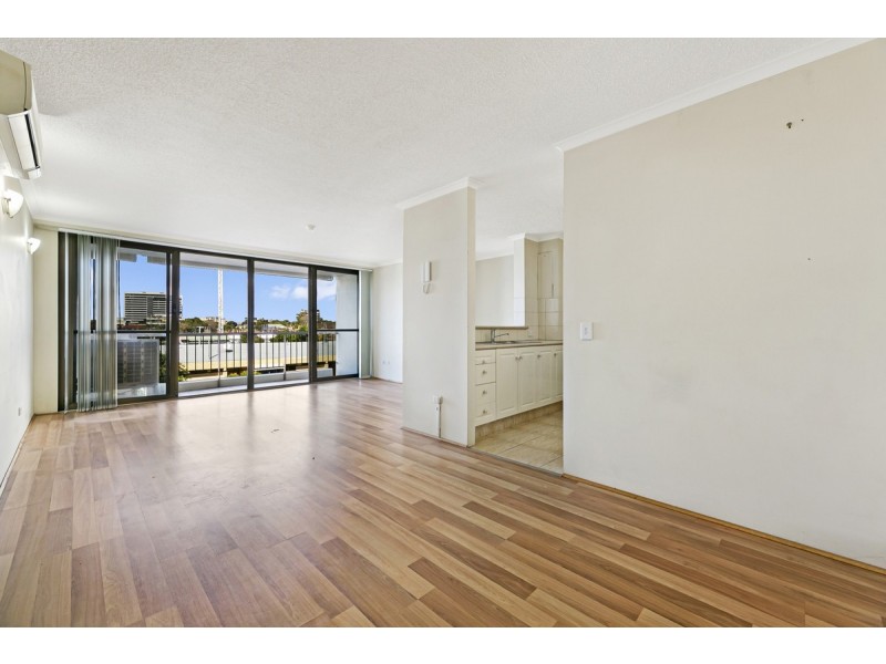 4D/10 Marine Parade, Southport QLD 4215