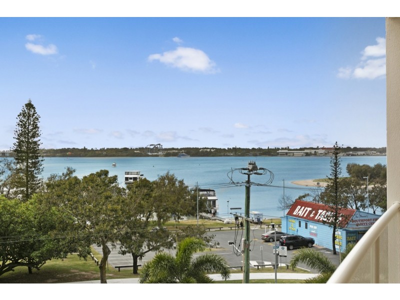 61/106-108 Marine Parade, Southport QLD 4215