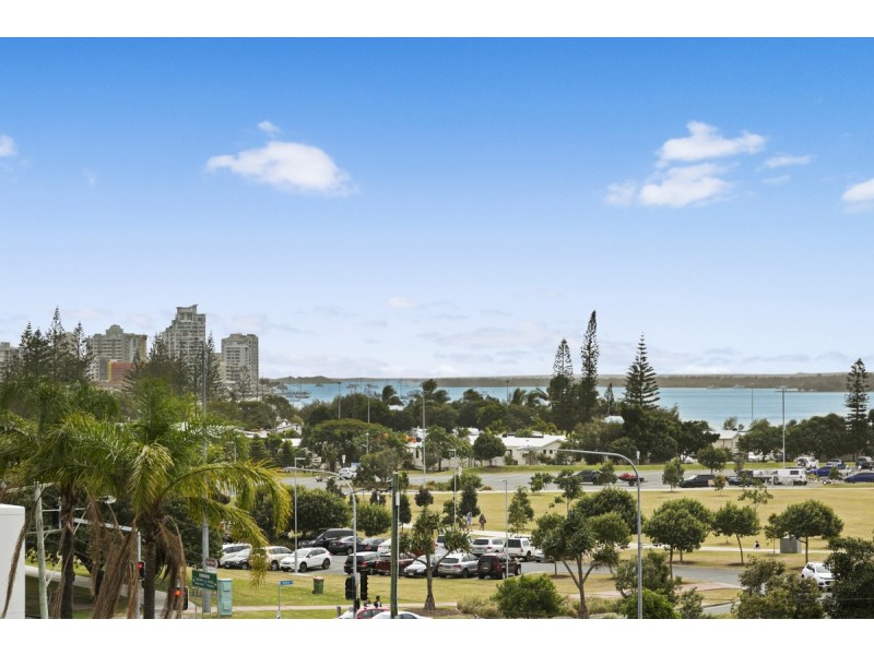61/106-108 Marine Parade, Southport QLD 4215
