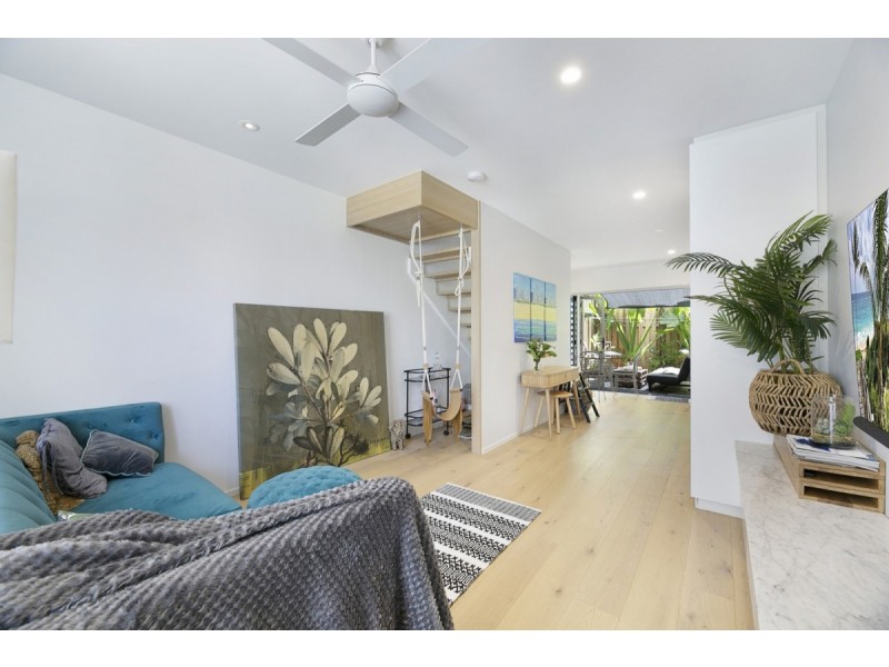 26 Lenneberg Street, Southport QLD 4215
