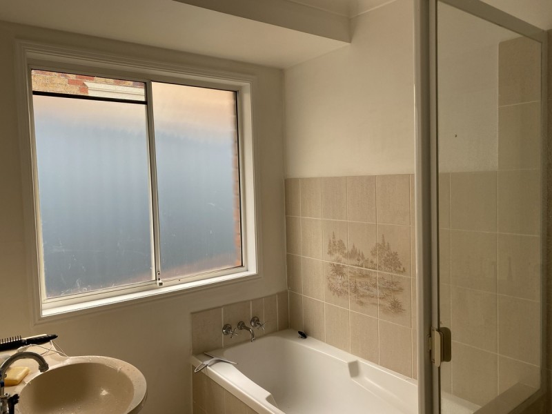 2 & 3/90 Edmund Rice Drive, Southport QLD 4215