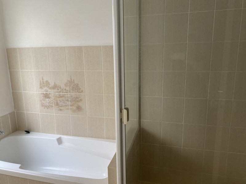 2 & 3/90 Edmund Rice Drive, Southport QLD 4215