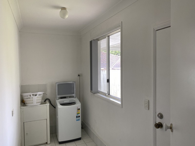 2 & 3/90 Edmund Rice Drive, Southport QLD 4215