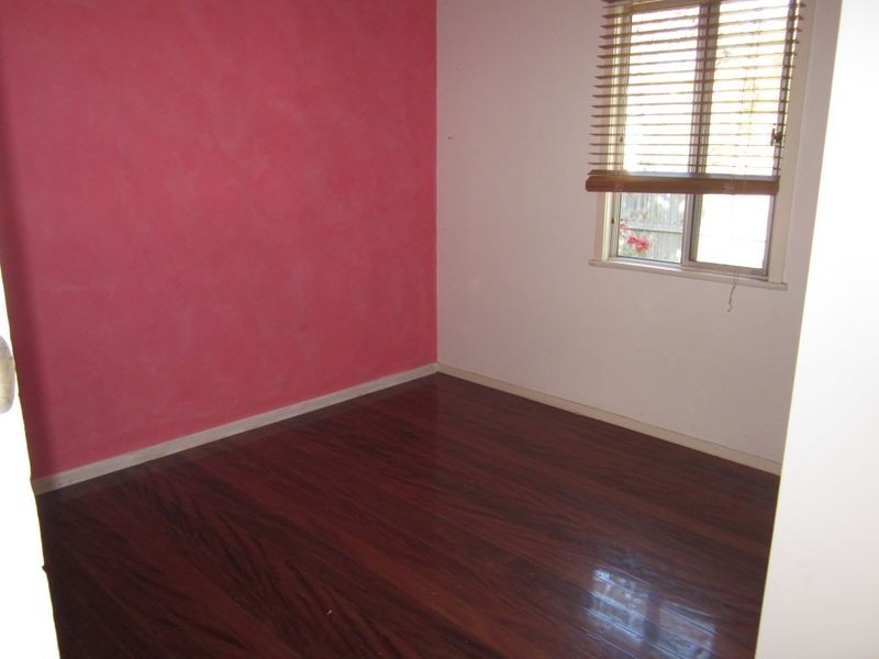 2 Middle Street, Labrador QLD 4215