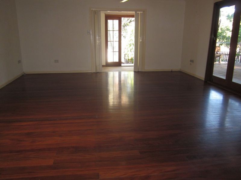 2 Middle Street, Labrador QLD 4215