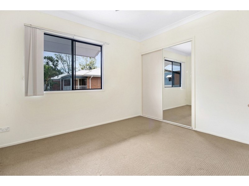 13/170 Whiting Street, Labrador QLD 4215