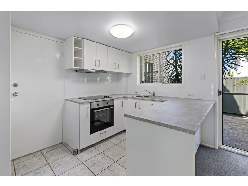 12/19 Blake Street, Southport QLD 4215