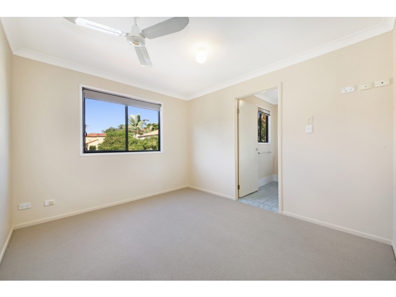 8/119 Pohlman Street, Southport QLD 4215