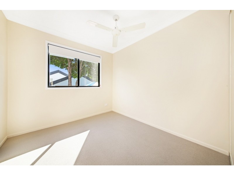 8/119 Pohlman Street, Southport QLD 4215