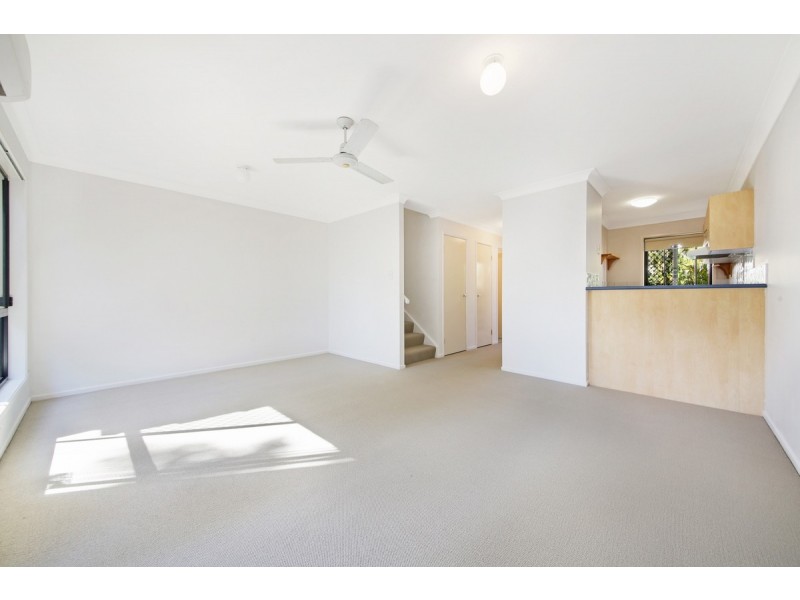 8/119 Pohlman Street, Southport QLD 4215