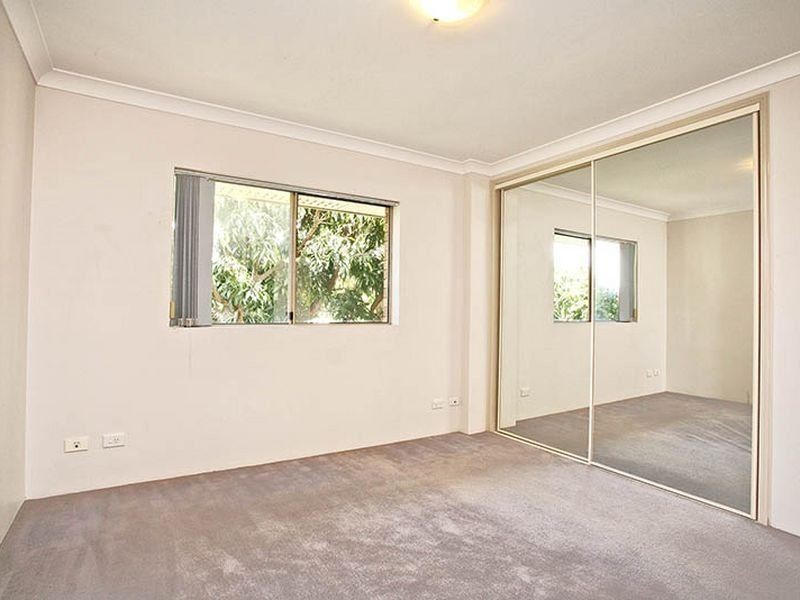 40 Little Norman St, Southport QLD 4215