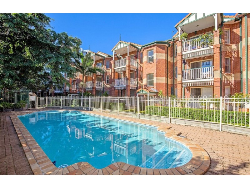 27/53 Bauer Street, Southport QLD 4215