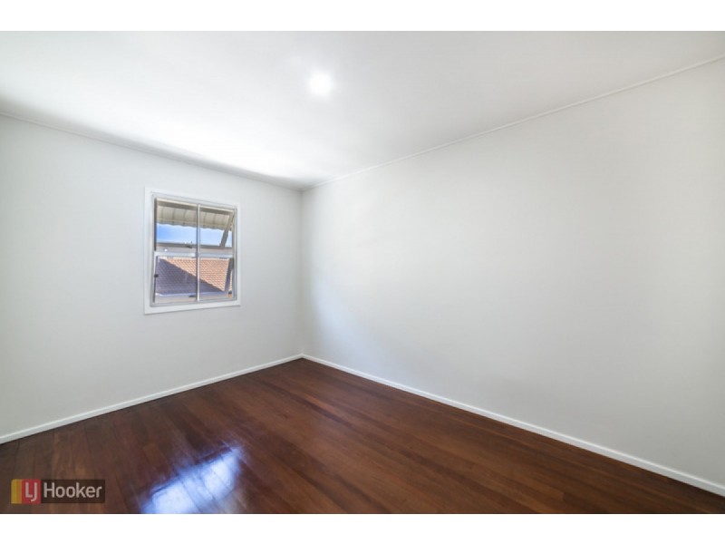 4/107A Frank Street, Labrador QLD 4215