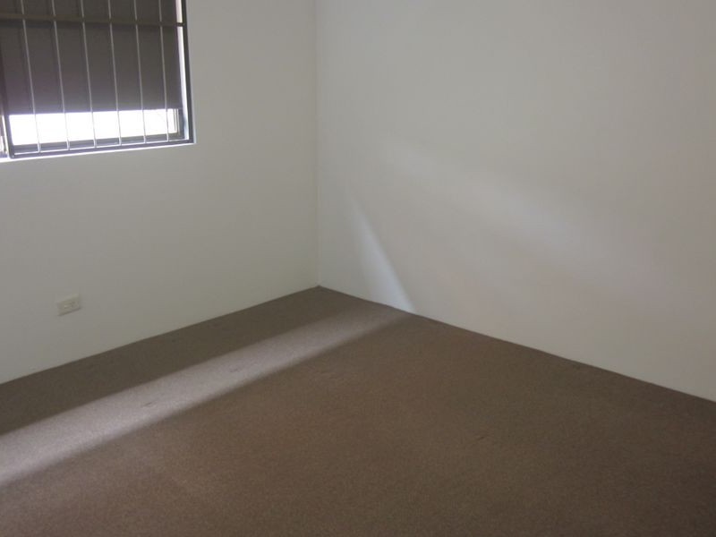 2/10 Lather Street, Southport QLD 4215