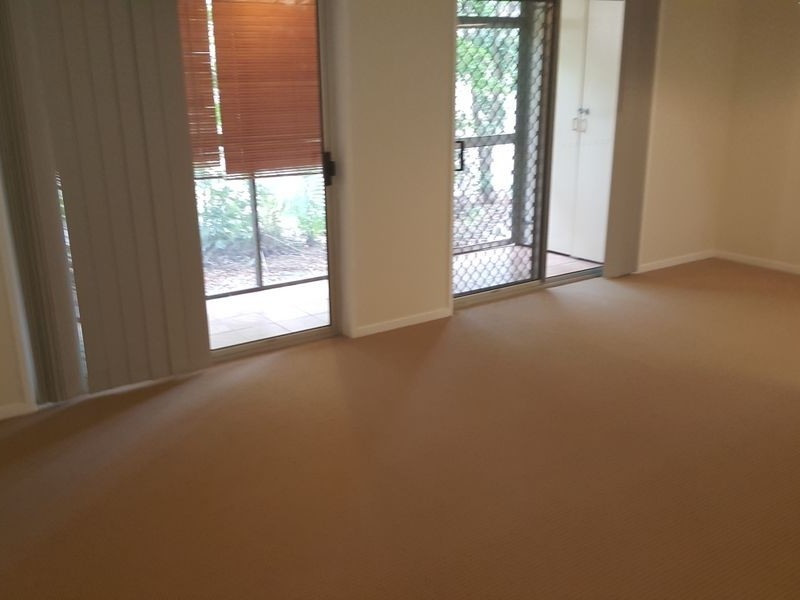 2/171 Muir Street, Labrador QLD 4215