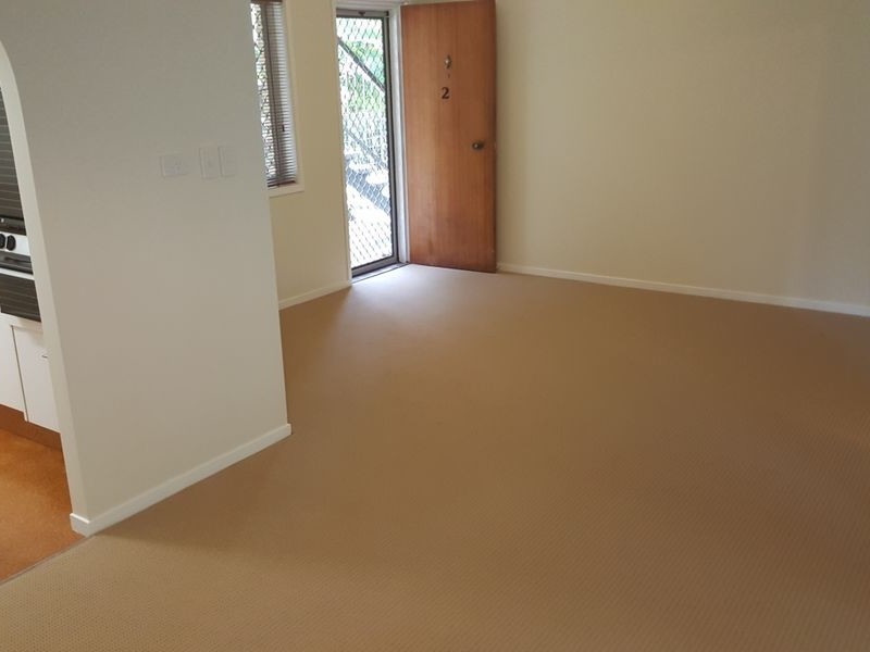 2/171 Muir Street, Labrador QLD 4215