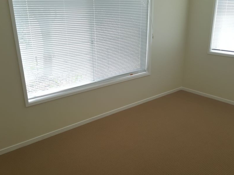 2/171 Muir Street, Labrador QLD 4215